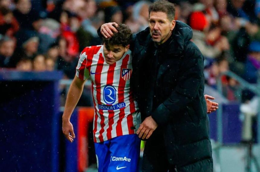 Juli�n Álvarez quedó afuera del partido ante Olympique de Marsella mientras crecen en España las versiones sobre su deseo de abandonar el Atlético de Madrid y un posible interés del Barcelona