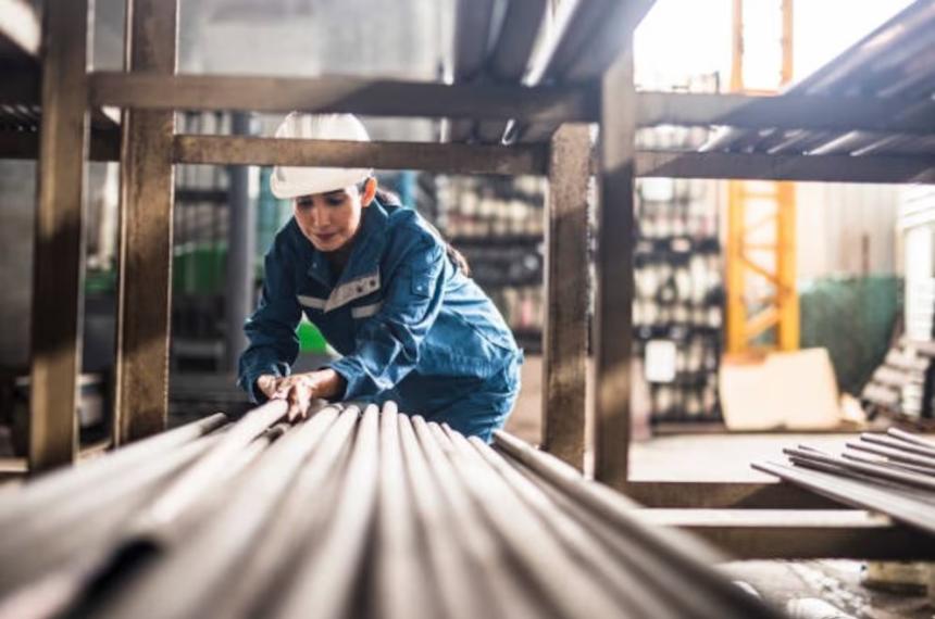 La industria manufacturera acumula una caída del 1381-en-porciento- desde noviembre de 2023 seg�n el informe de Fundar