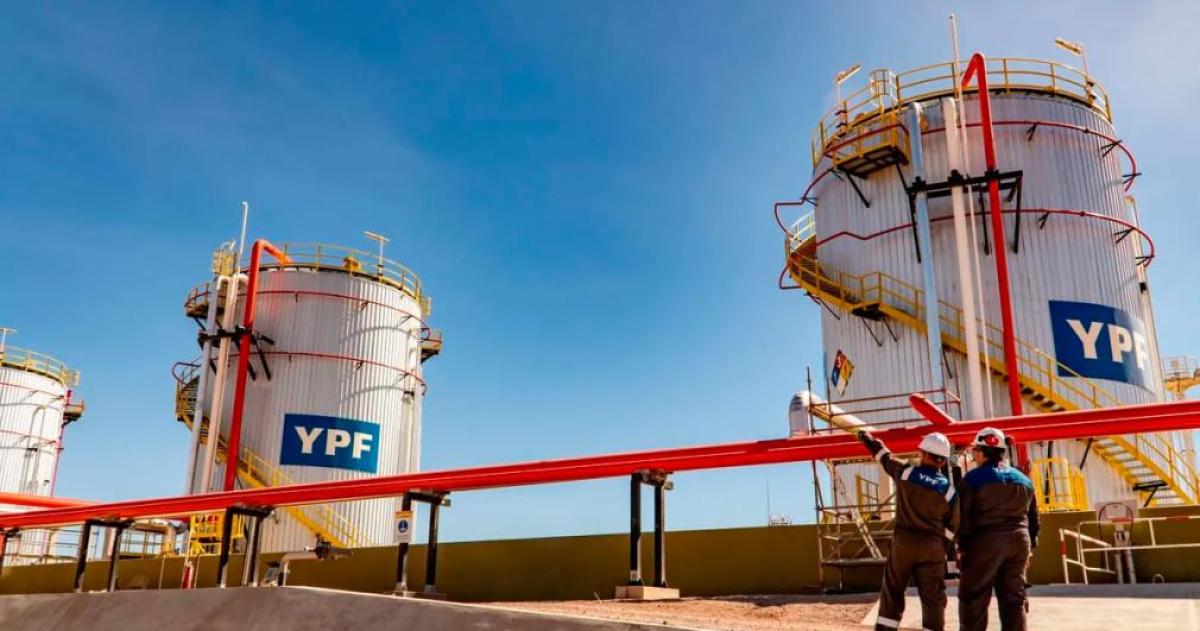YPF presentó Argentina LNG al RIGI un megaproyecto de US51000 millones que conectar� el gas de Vaca Muerta con una plataforma de producción y exportación de GNL desde las costas de Río Negro