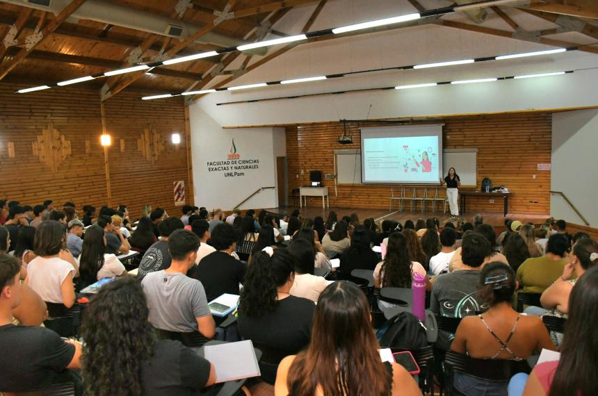 Destacan la permanencia del alumnado en la carrera