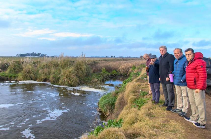 El gobernador Sergio Ziliotto estuvo recorriendo la zona ribereña en Bernardo Larroudé