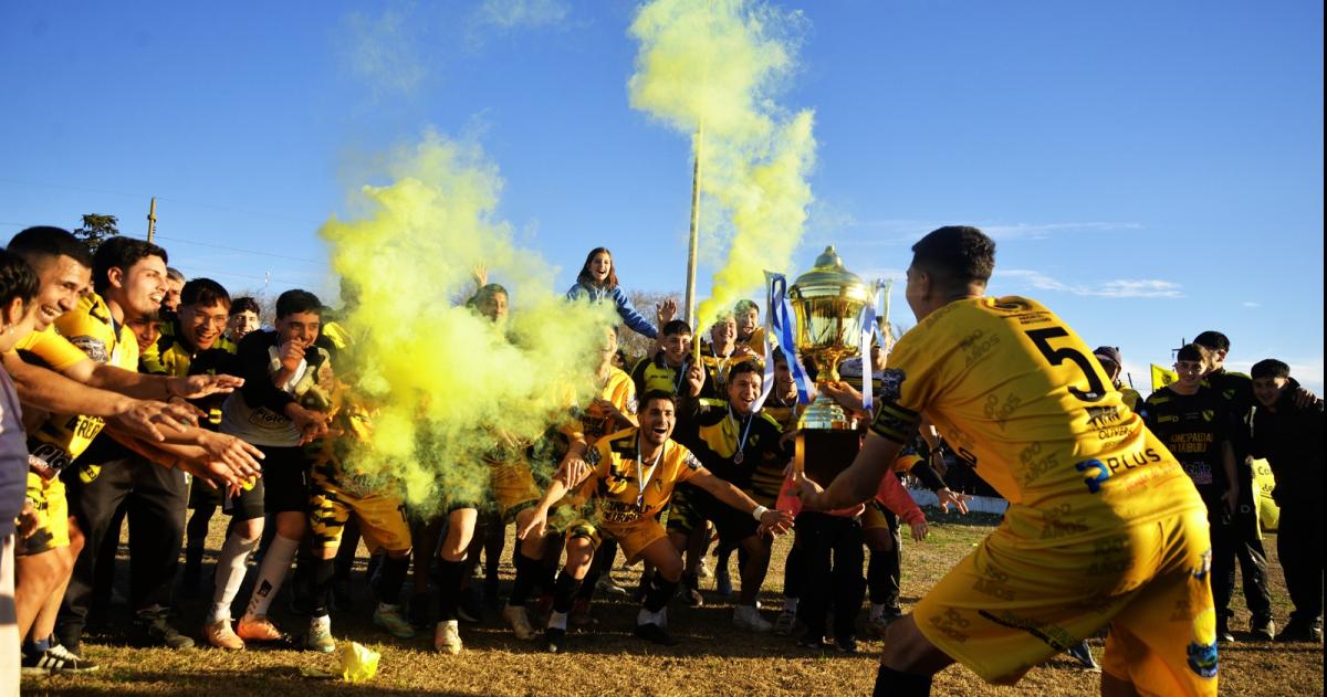 Uriburu festejó de local y ascendió a Primera