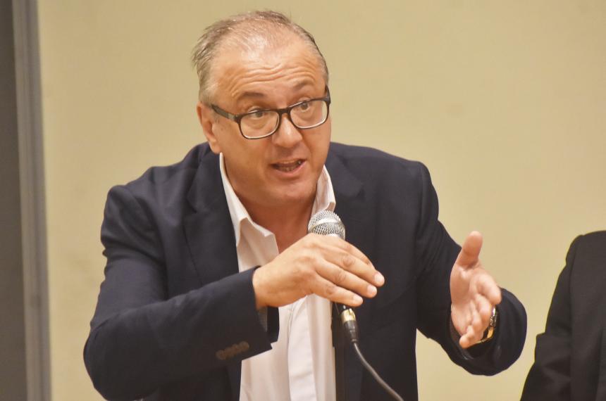 El médico Jorge Riguttó recibió una condena por la utilización de certificados médicos falsos y el pago de una coima
