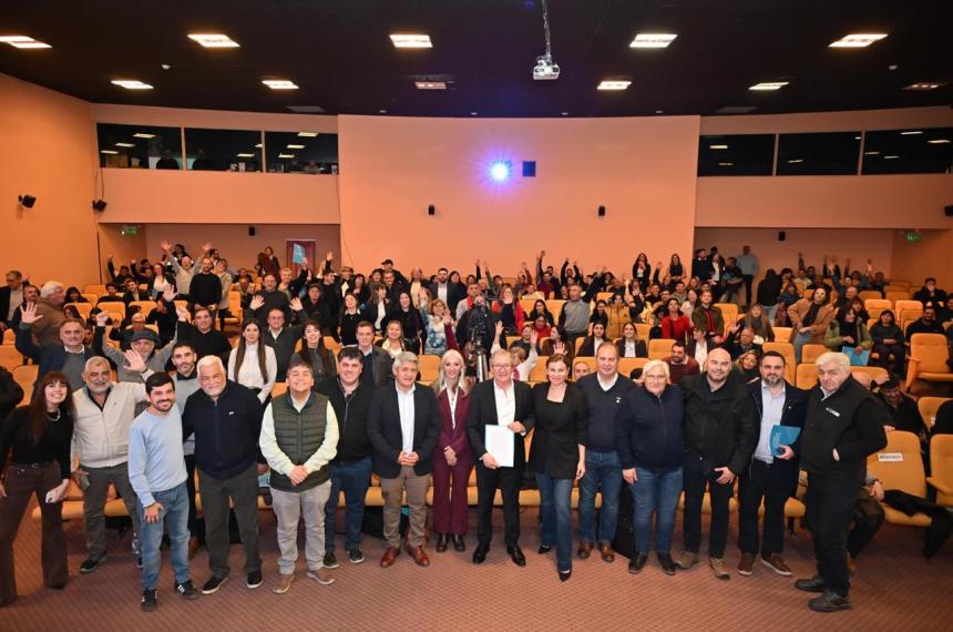 Cooperativas de todo el país rubricaron la Declaración de Neuquén