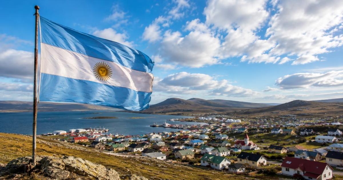 La bandera argentina volvió a flamear en las Islas Malvinas