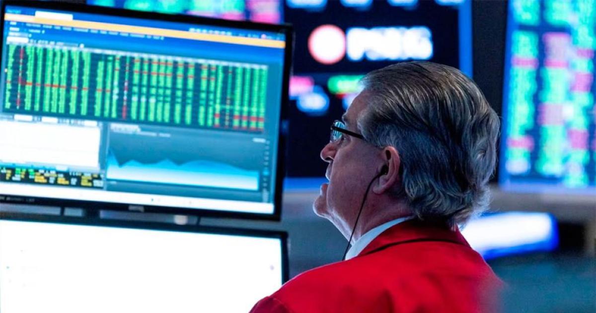 Jornada complicada para los mercados argentinos- los bonos y las acciones cerraron con fuertes bajas el riesgo país escaló hasta los 511 puntos y el dólar mayorista avanzó a 1495