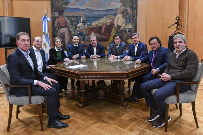 Caputo Santilli y mandatarios provinciales