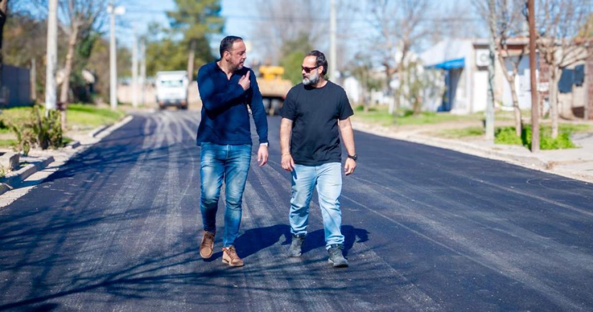 di N�poli inaugura las obras de Villa Parque