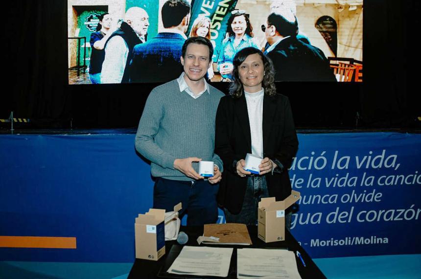 Dos nuevos dispositivos fueron instalados en la avenida Santa Rosa-Toay y en la escuela Olga Orozco