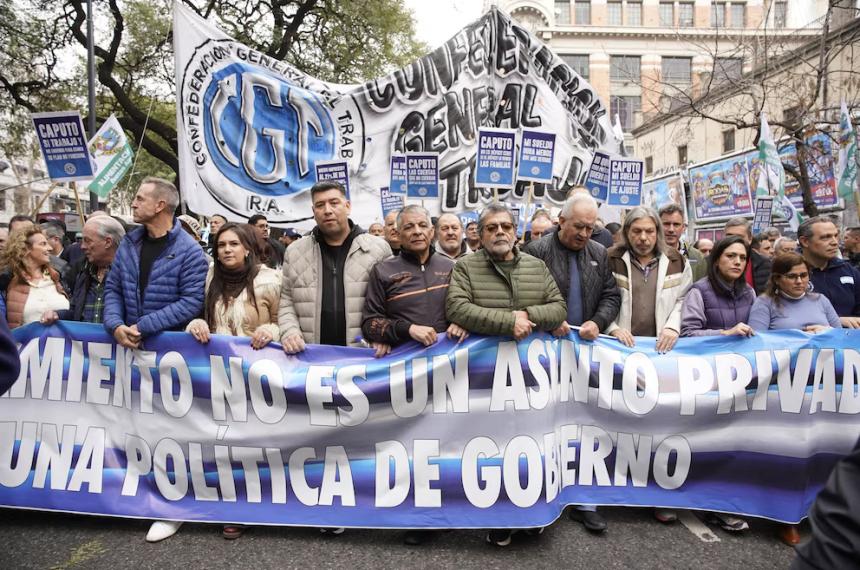 Marcha contra el endeudamiento de la economía popular