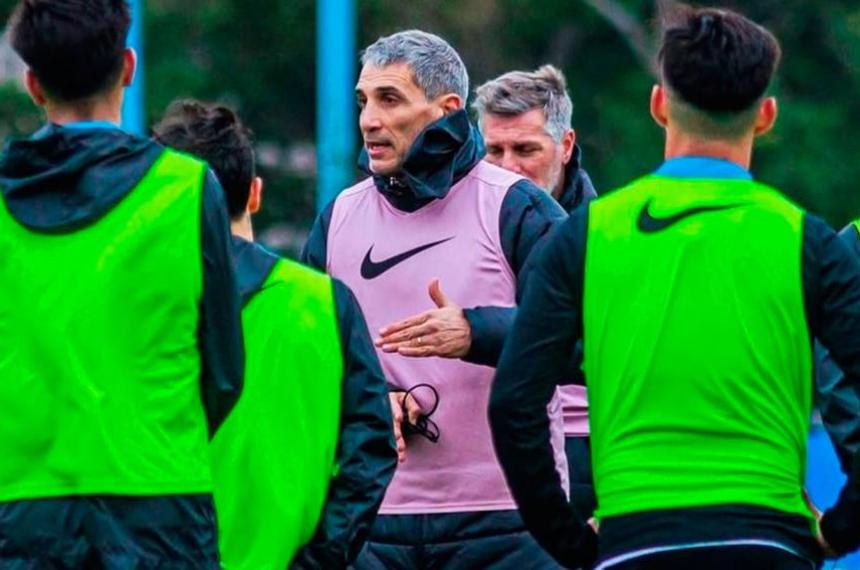 Juan Pablo Vojvoda prepara el cl�sico ante Boca con un dolor de cabeza en ataque- Maravilla Martínez est� suspendido y Lautaro Díaz quedó descartado por lesión