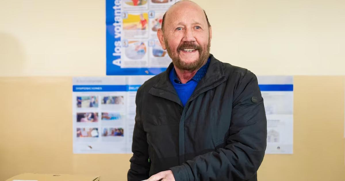El gobernador Gildo Insfr�n en la votación de 2025