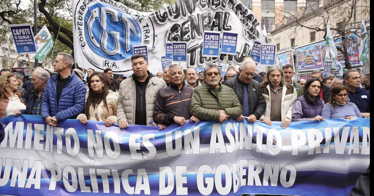 Marcha contra el endeudamiento de la economía popular