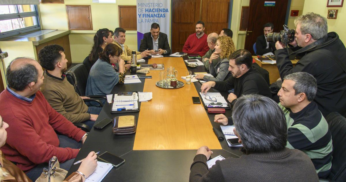 La negociación salarial entre el Gobierno provincial y los gremios estatales tendr� una nueva instancia este viernes a las 10