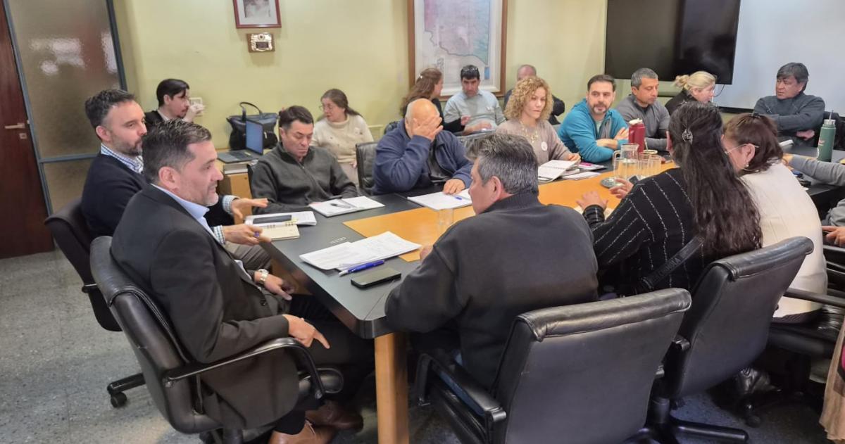 Solo los gremios docentes aceptaron