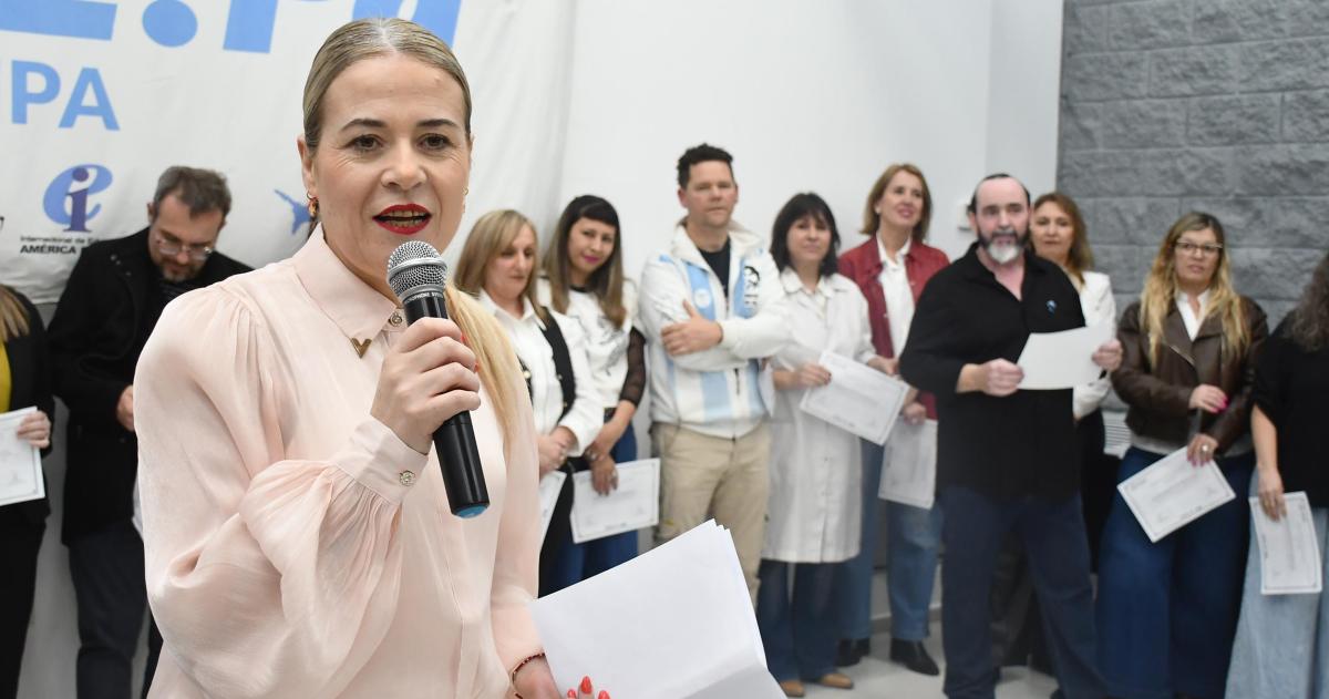 Claudia Calderón asumió como secretaria general de UTELPa
