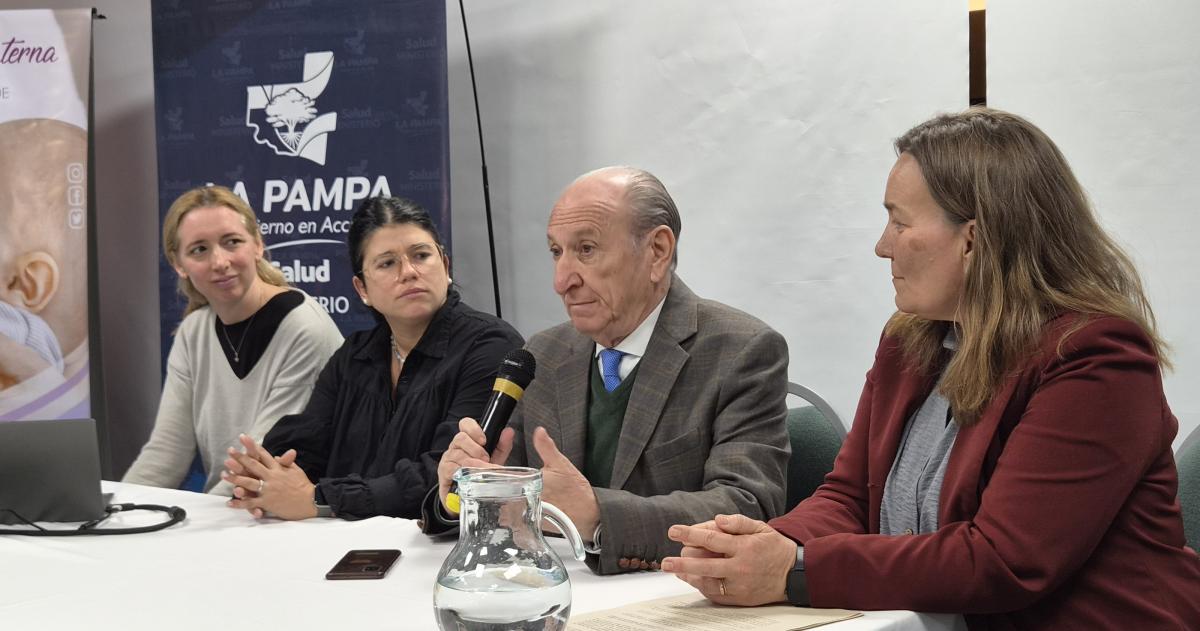 El ministro de Salud Mario Kohan encabezó el encuentro
