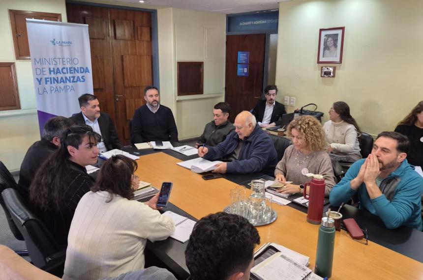  La negociación pasó a un cuarto intermedio hasta este lunes