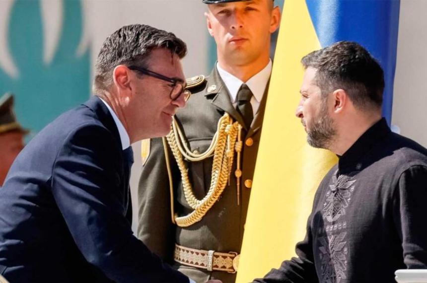 Andy Burnham y Volodímir Zelenski durante la visita del primer ministro brit�nico a Kiev donde Londres anunció nuevas medidas para impulsar la producción ucraniana de misiles de largo alcance
