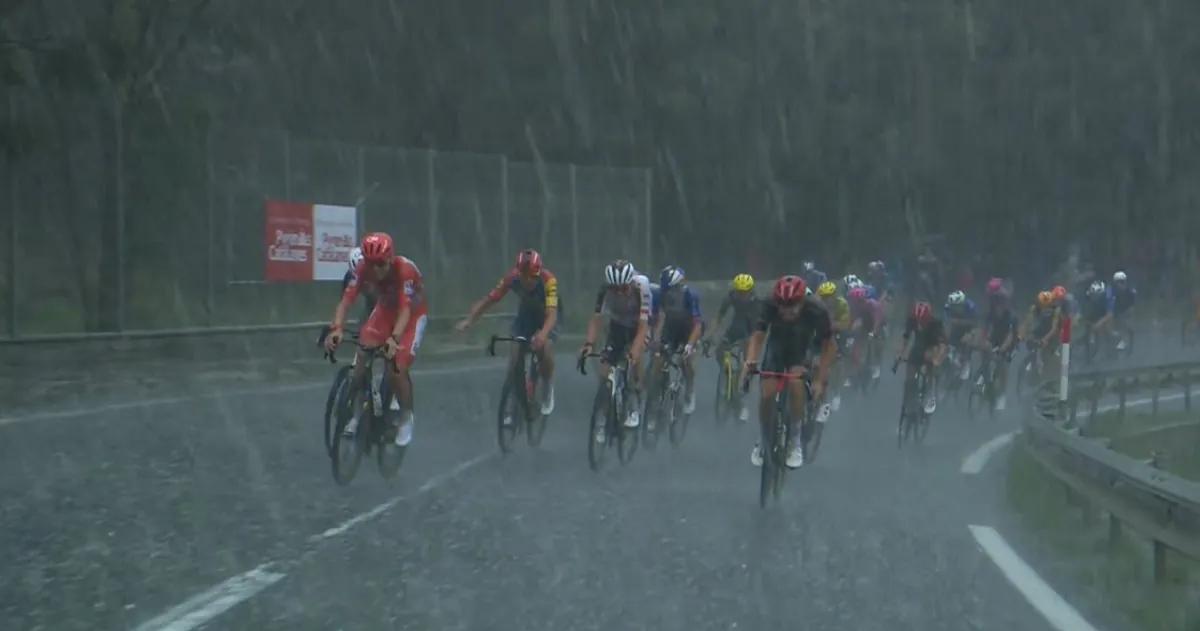 La fuerte tormenta de granizo anuló la tercera etapa en la Vuelta a España