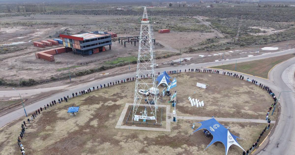 El abrazo simbólico entre Catriel y 25 de Mayo en reclamo por la Ruta 151