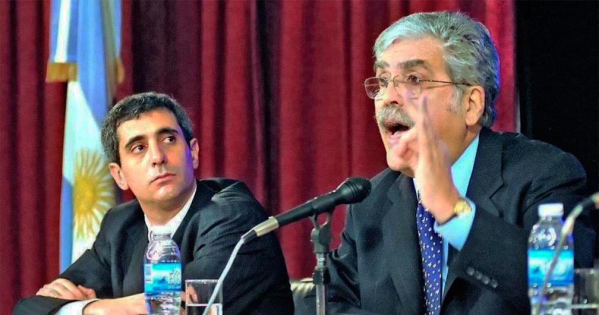 Héctor Zabaleta exgerente administrativo de Techint declaró que durante 2008 realizó entregas de dinero a Roberto Baratta en las cocheras del Edificio Catalinas y estimó que los pagos equivalieron a casi un millón de dólares