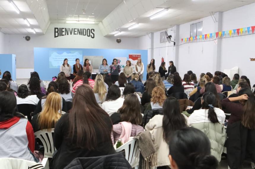 La capacitación est� destinada a coordinadores docentes y educadores