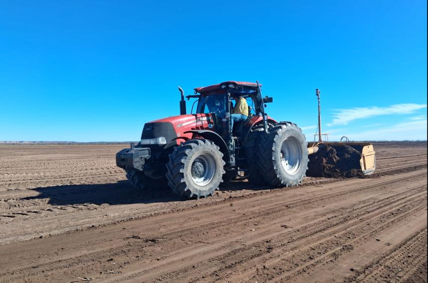 Se trabaja en la preparación de los terrenos