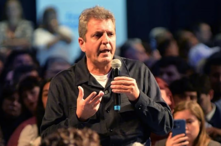 Massa volvió a la escena política
