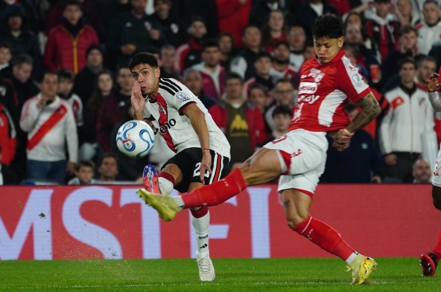 River juega en el Monumental