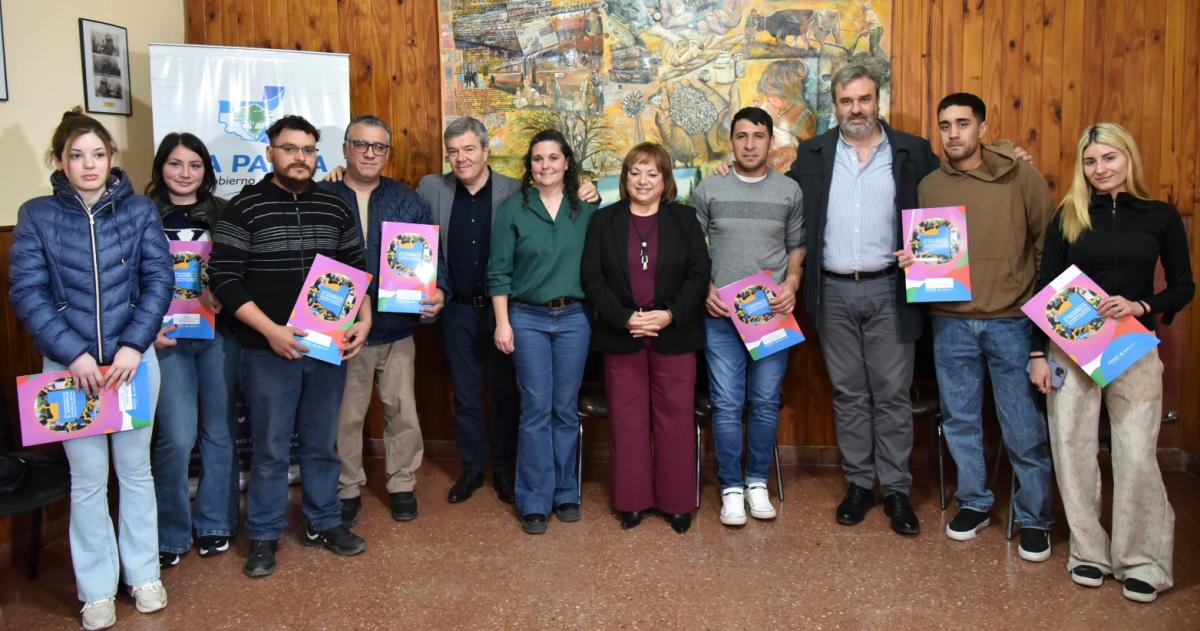 La presencia de las autoridades provinciales en Arata