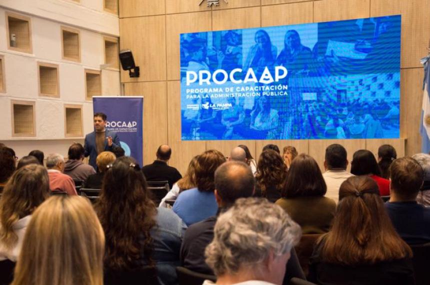 La capacitación se realizó en el Salón de Acuerdos de Casa de Gobierno