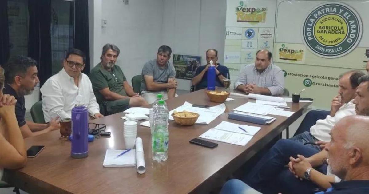 La Agriacutecola patalea contra la burocracia de la Provincia