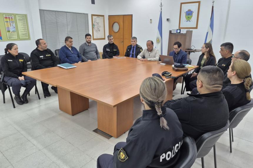El encuentro estuvo encabezado por el ministro di N�poli