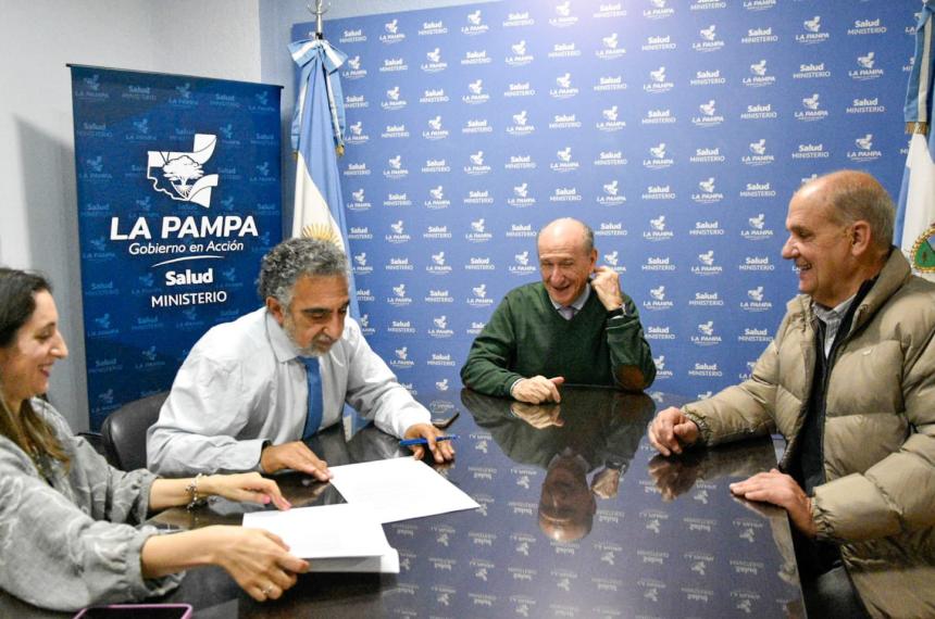 El subsecretario Gustavo Vera firmó el convenio con Pablo Zurro