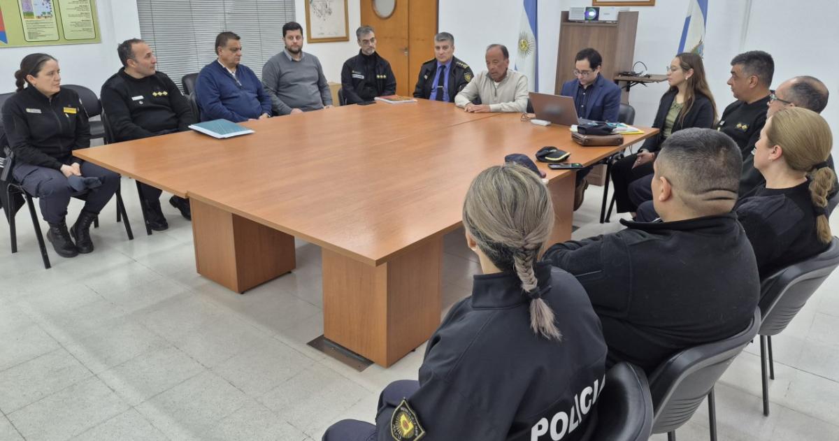 El encuentro estuvo encabezado por el ministro di N�poli