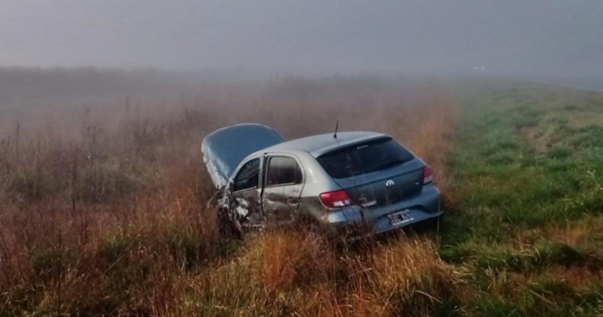 El policía herido viajaba en el Gol junto a otra policía