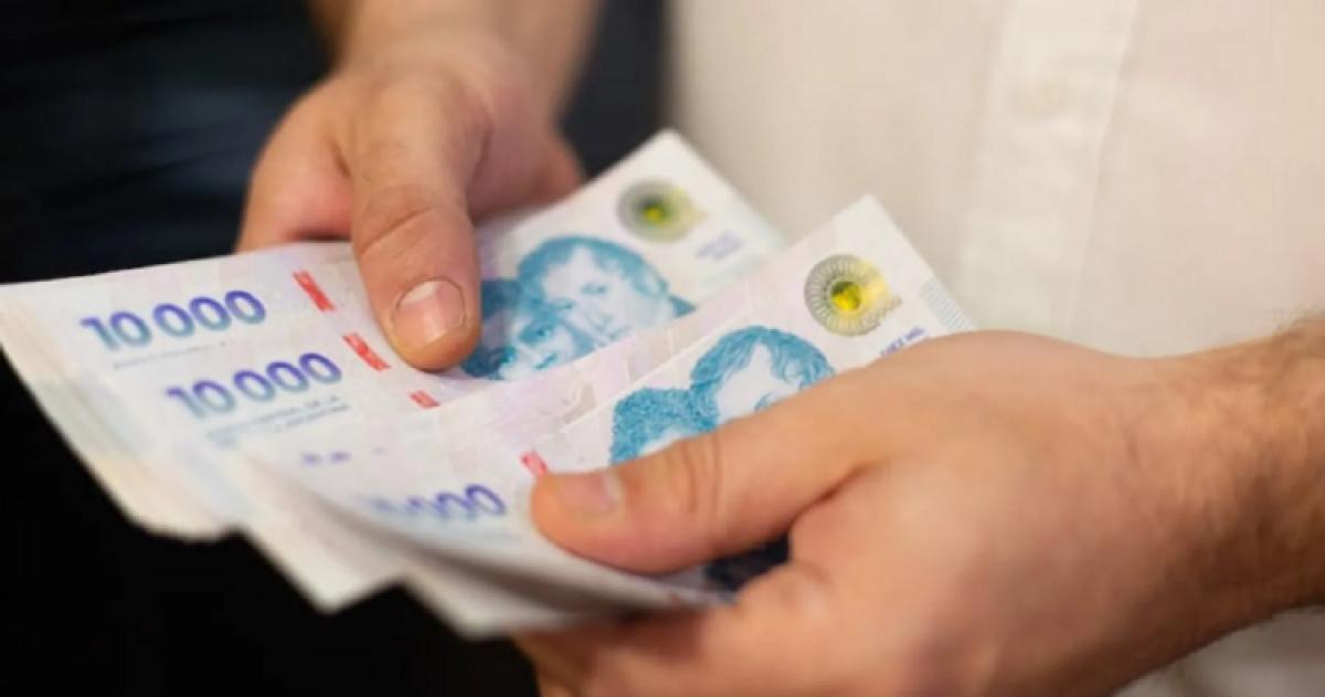 En 12 meses, el Salario M&iacute;nimo, Vital y M&oacute;vil aument&oacute; la mitad de lo que marc&oacute; la inflaci&oacute;n