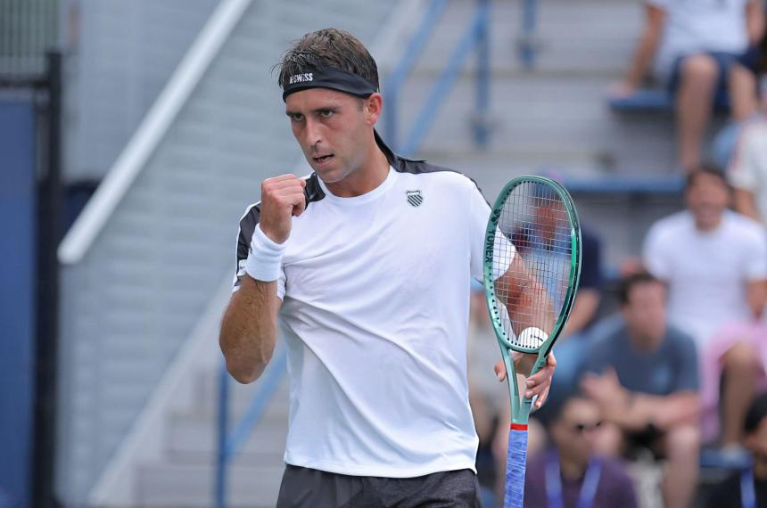 Etcheverry jugó muy buen tenis por momentos y ahora enfrentar� a Navone