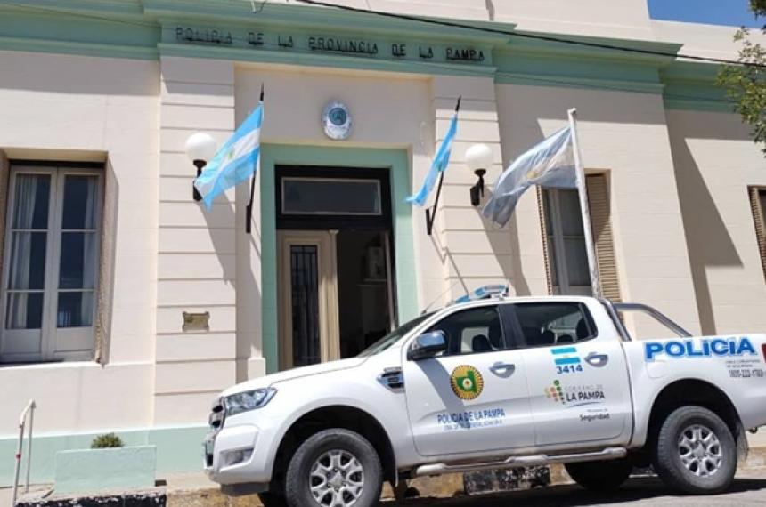 Personal de la Comisaría local asistió a la familia