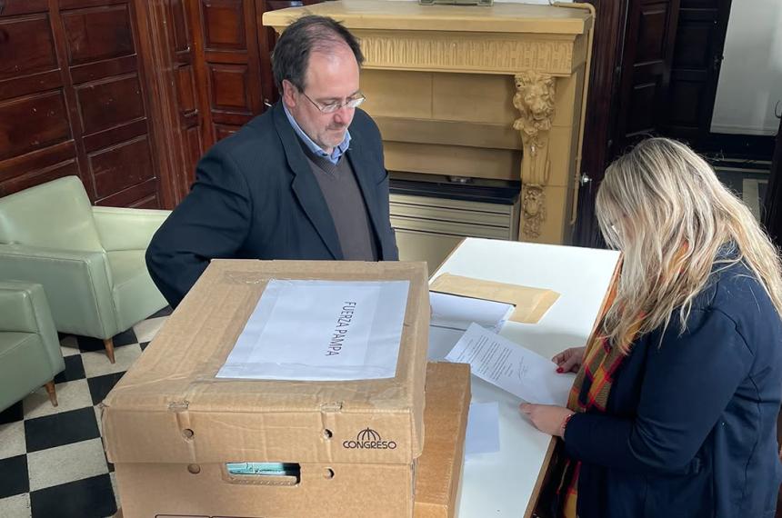 Fuerza Pampa presentó m�s afiliaciones en el Tribunal Electoral