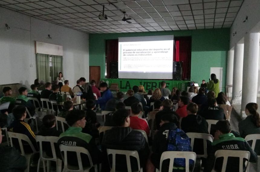 La presentación tuvo una muy buena convocatoria en la localidad