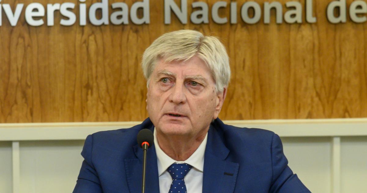  En tiempos en los que algunos discuten el valor de lo p�blico nosotros tenemos muy claro de qué lado estamos afirmó el gobernador