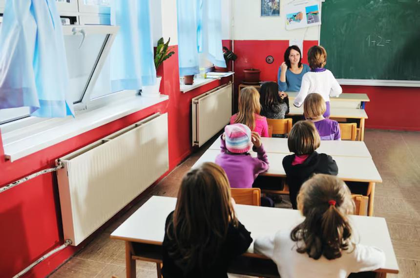 Cada alumno cuesta 4 millones y m�s de uno de cada diez estudiantes secundarios repite el año