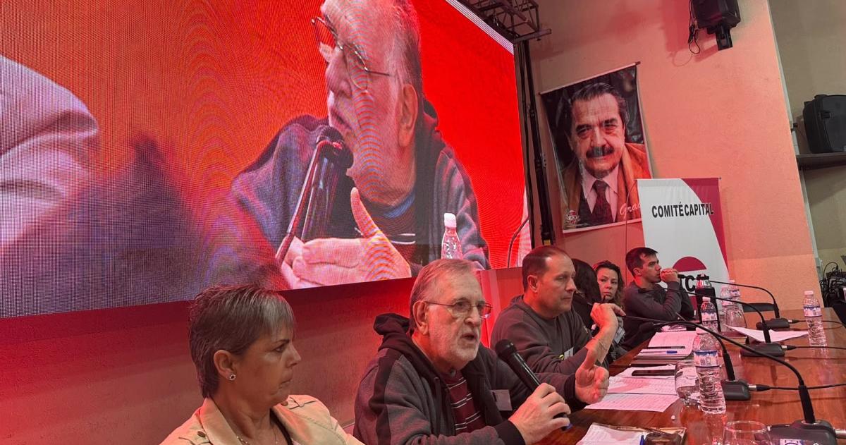El dirigente radical durante su intervención en la Convención Provincial de ayer