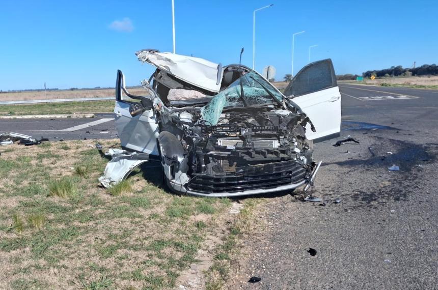 El VW Nivus sufrió serios daños en su parte delantera
