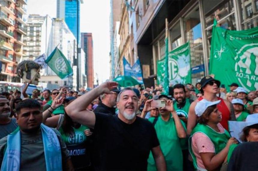 La manifestación se llevar� a cabo frente a la sede ubicada en la avenida Corrientes 655 y se ver� acompañada por la paralización de actividades en dependencias del organismo en todo el país seg�n comunicó el sindicato