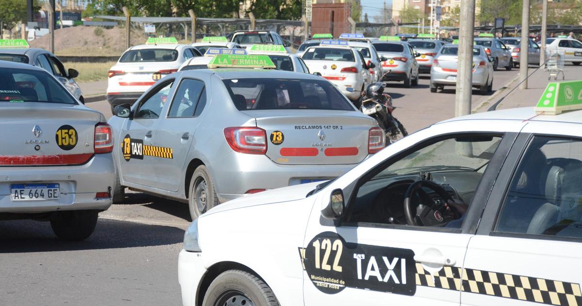 Los taxistas volver�n a protestar este jueves contra los servicios de aplicación