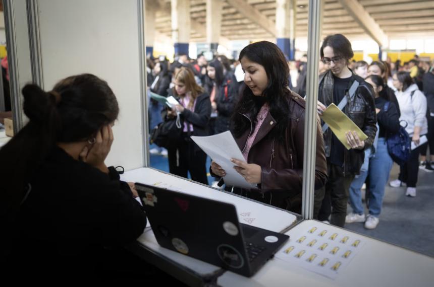 Las contrataciones de primeros empleos est�n aumentando para la mayoría de los encuestados