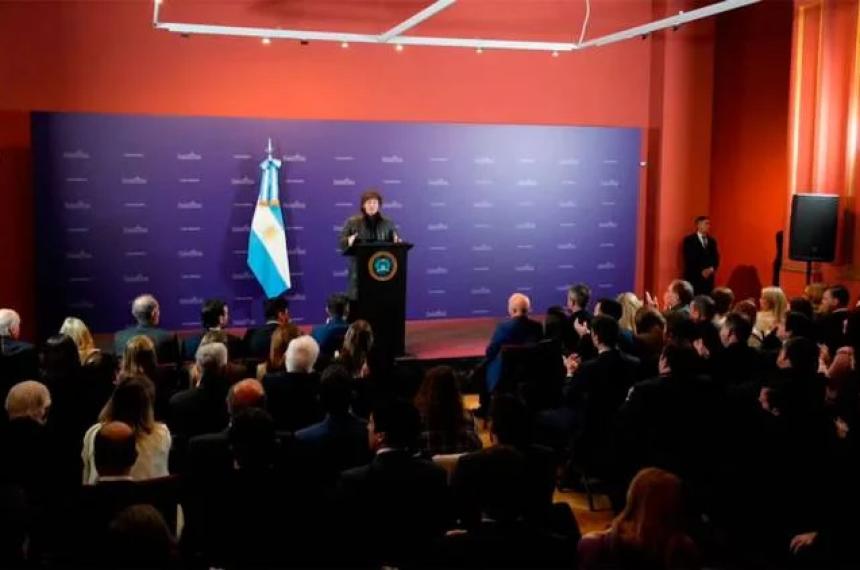 Javier Milei convoca a legisladores de La Libertad Avanza para trazar la estrategia de una semana clave en el Congreso
